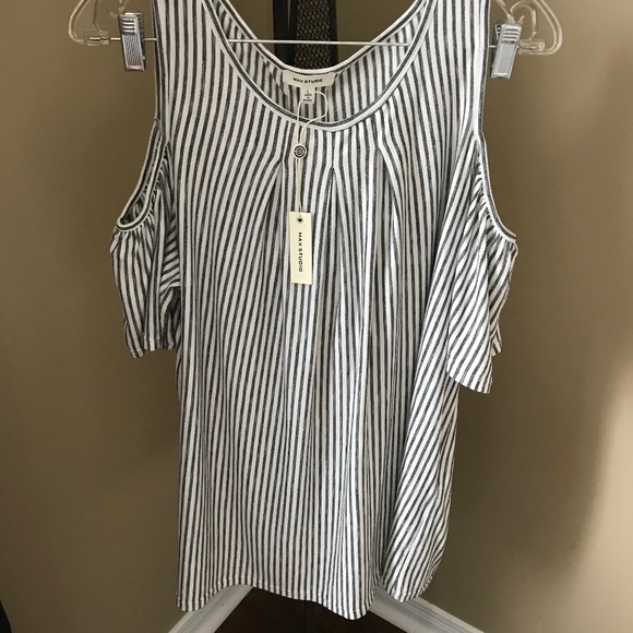 Cold Shoulder Top - Picture 1 of 7